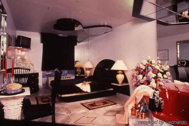 Paris Suites Hotel New York 3*,  United States