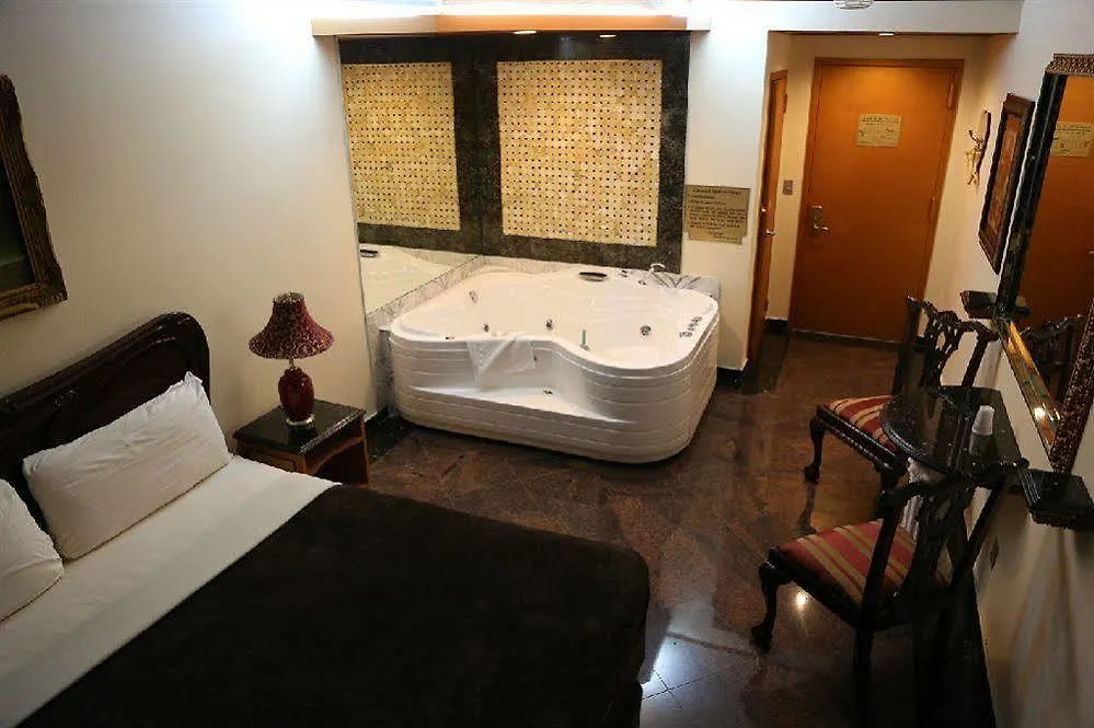 Paris Suites Hotel New York